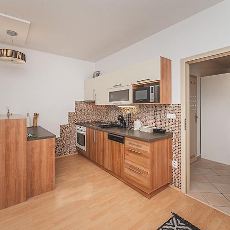 °°°Carolina'S Modern Apartment °°° Hradec Králové Екстериор снимка