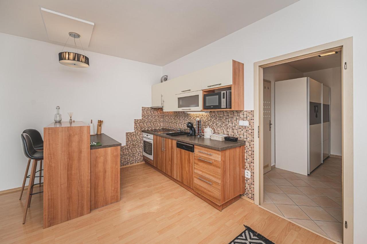 °°°Carolina'S Modern Apartment °°° Hradec Králové Екстериор снимка