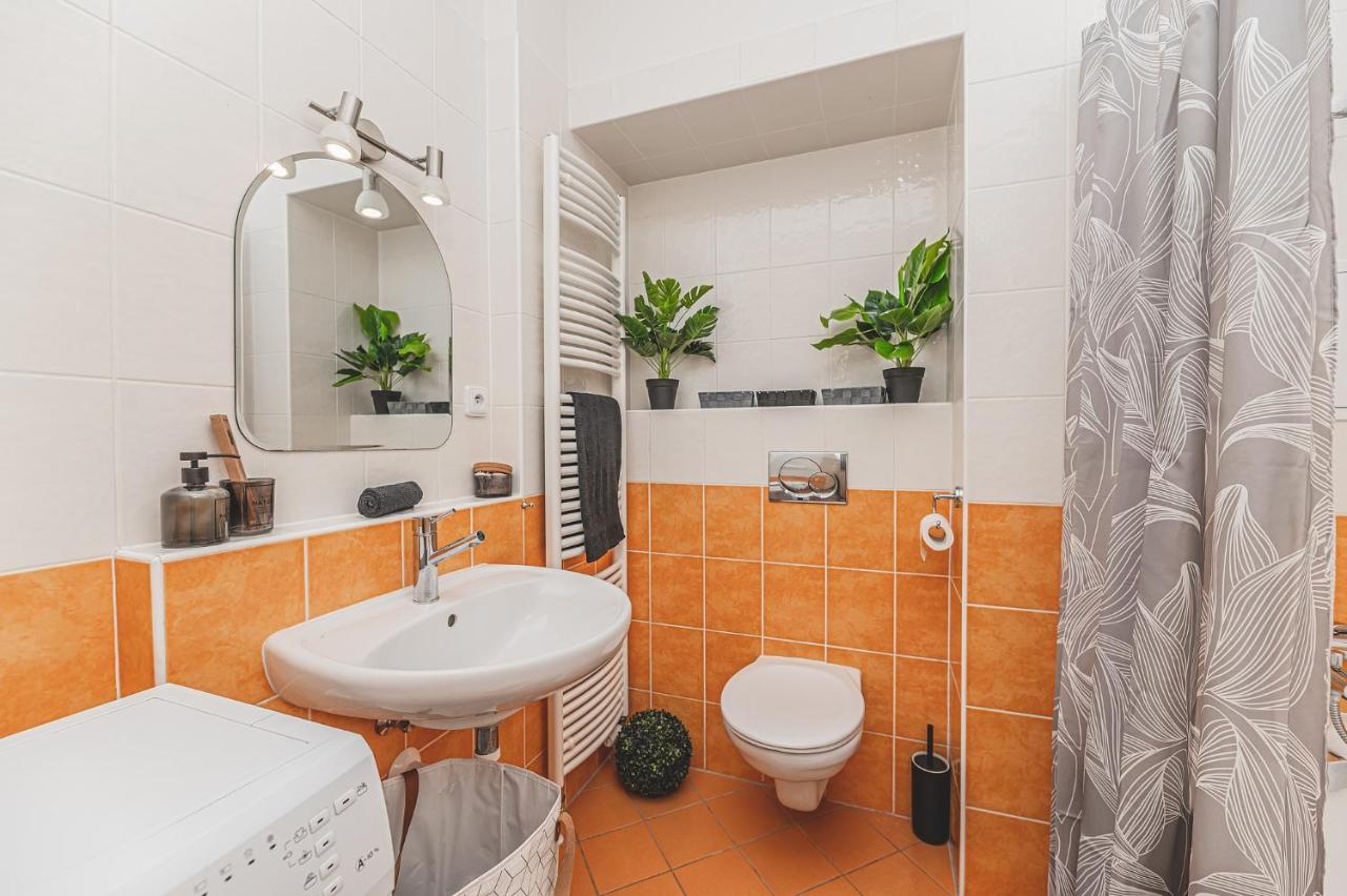 °°°Carolina'S Modern Apartment °°° Hradec Králové Екстериор снимка